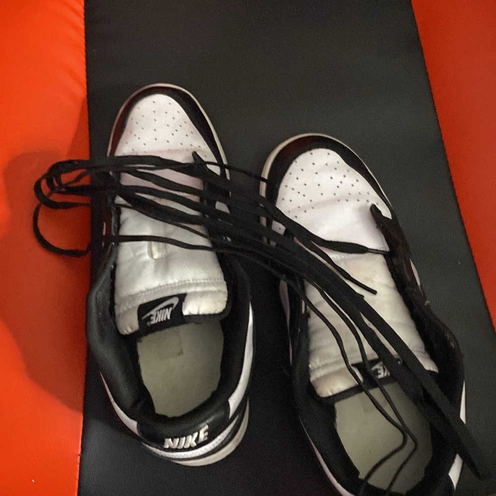 Nike panda dunks low size 11men preowned no box - Picture 4 of 4